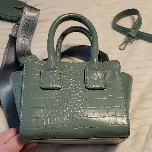 Madden Girl Handbags - NWOT Madden Girl Green Cross Body Mini Tote in Faux Crocodile